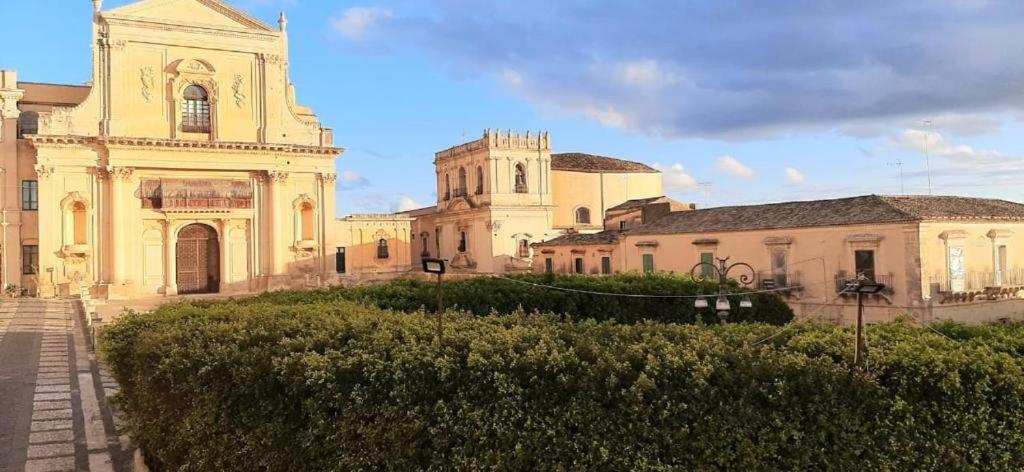 La Casa In Piazza Villa Noto Exterior photo