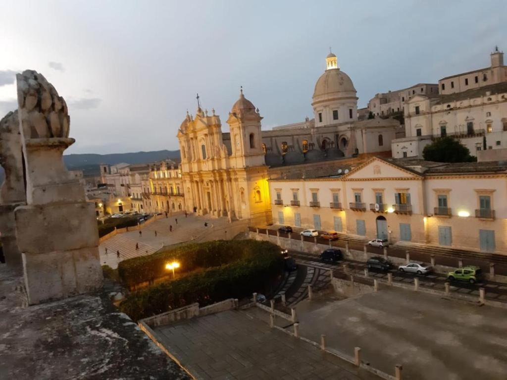 La Casa In Piazza Villa Noto Exterior photo